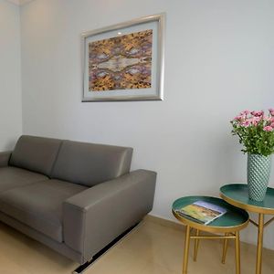 Deluxe Queen Suite